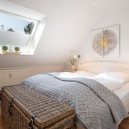Haus Pegasus App 7 Apartment Scharbeutz Bagian luar foto