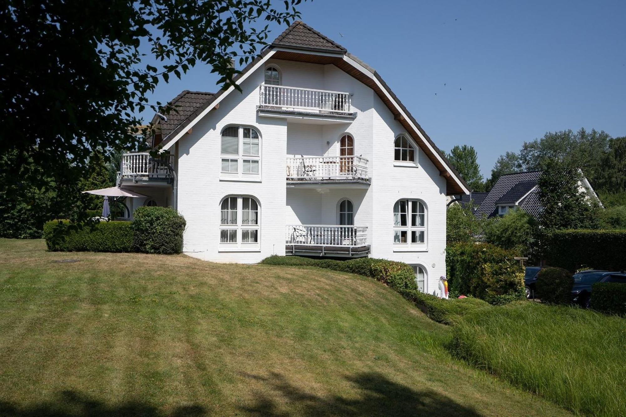 Haus Pegasus App 7 Apartment Scharbeutz Bagian luar foto